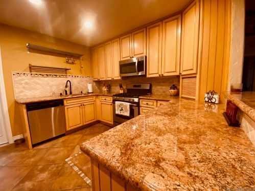 25232 Hereford Dr, Ramona, CA 92065-4957