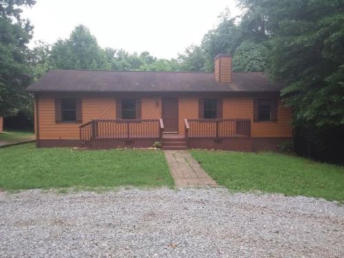 1277 Oakwood St, Bedford, VA 24523-1611