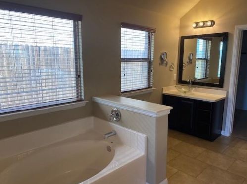 6125 Striper Dr, Fort Worth TX  76179-7643 exterior