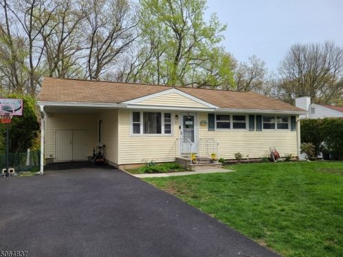 47 Red Twig Trl, Bloomingdale, NJ 07403-1203