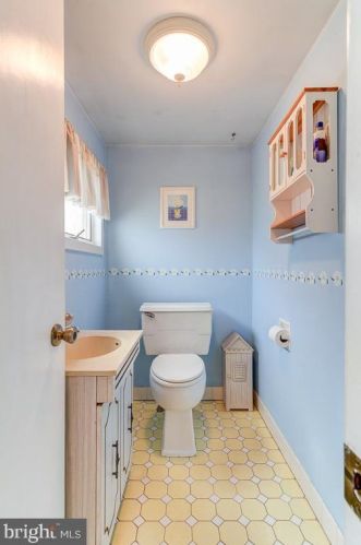 212 Pingree Ave, Trenton NJ 08618-2443 exterior