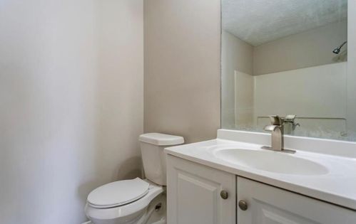2695 Hallie Ml Rd, Atlanta GA  30349-7124 exterior