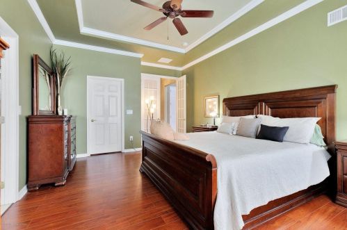 19 Carleton Dr, East Freehold NJ  07728-9273 exterior