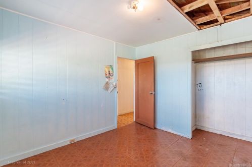 1607 Machado St, Honolulu HI  96819-3728 exterior