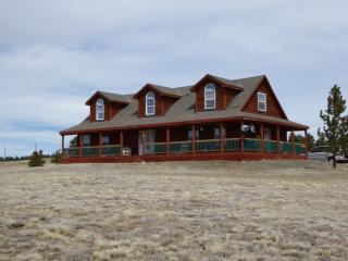 346 Empire Rd, Twin Rock, CO 80816-9153