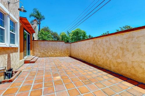 301 Janss St, Anaheim CA  92805-2526 exterior