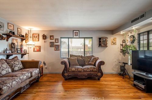 628 East St, Anaheim CA  92805-2131 exterior