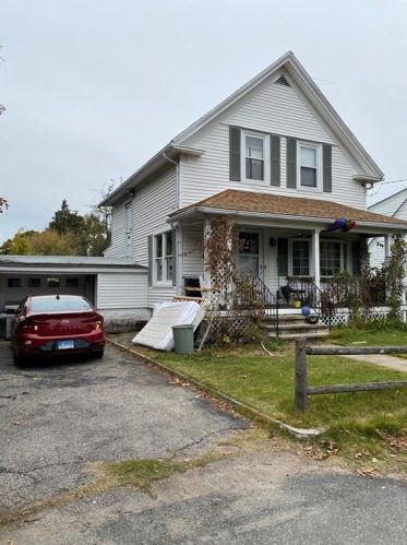 37 Stevens St, Providence, RI 02911-1618