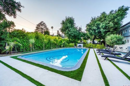 1616 Wabasso Way, Glendale CA  91208-2441 exterior