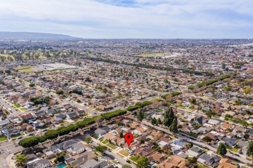 15005 Cranbrook Ave, Hawthorne CA  90250-8476 exterior