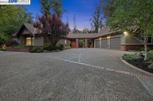 7 Deer Oaks Dr, Pleasanton, CA 94588-8236