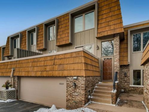 10229 Berkshire Rd, Minneapolis, MN 55437-2264