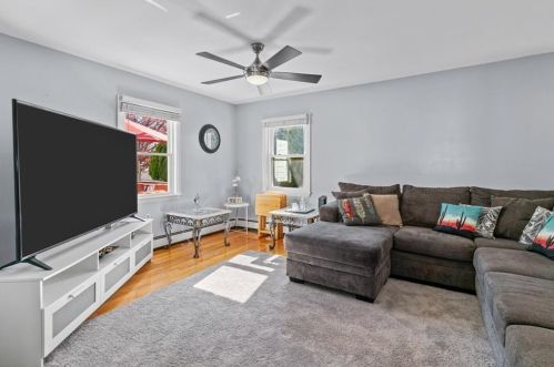 6 Kennedy Dr, Providence, RI 02904-5608