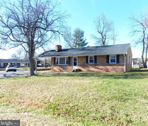 4120 Redwood Cir, Fredericksburg, VA 22408-1944
