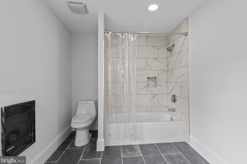 720 Elizabeth St, Lancaster PA  17603-2218 exterior