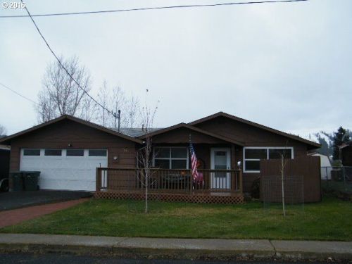 700 13th Ave, Elgin OR  97827-9207 exterior