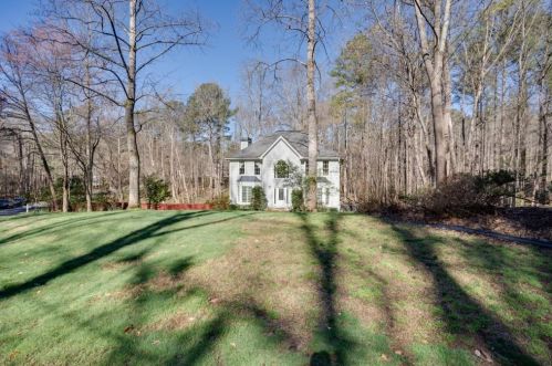 143 Junaluska Dr, Holly Springs, GA 30188-3135