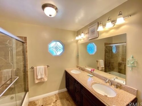 990 25 St, Upland CA 91784-1006 exterior