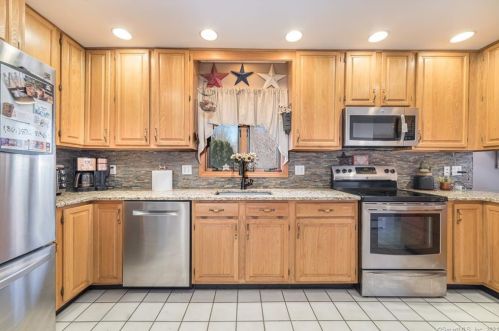 55 Sam Green Rd, Coventry, CT 06238-1688