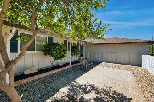 442 Beelard Dr, Vacaville, CA 95687-5812
