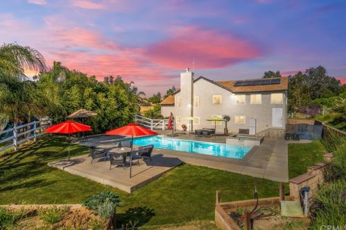 39245 Calle Bellagio, Temecula, CA 92592-8336