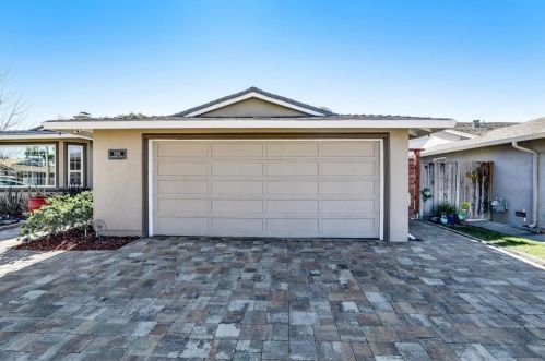 5986 Shawcroft Dr, San Jose, CA 95123-4260