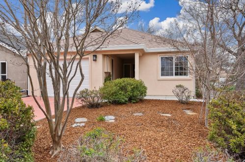 1207 Barkley St, Davis, CA 95616-3159