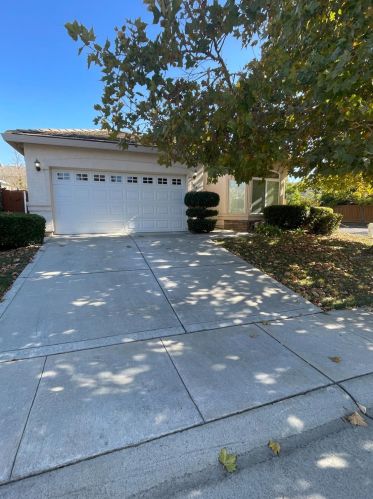 9643 Lady Bird Ct, Elk Grove, CA 95757-8311