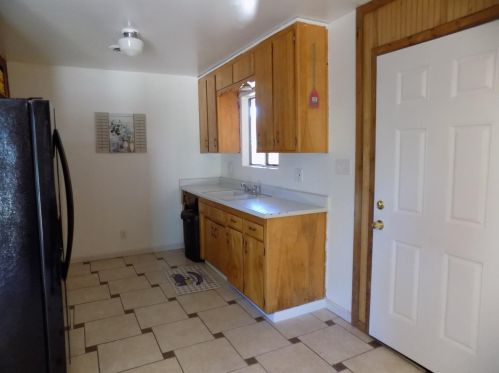 1265 Fir Ave, Dos Palos, CA 93620-2003