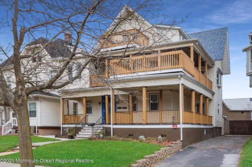 403 2nd Ave, Tinton Falls NJ  07712-6132 exterior