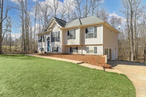 425 Misty Brook Ct, Hampton, GA 30228-3069