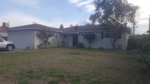 842 San Gabriel Ave, Clovis, CA 93612-3326