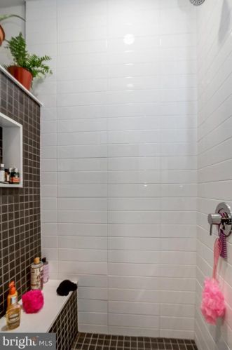 1942 Front St, Philadelphia PA 19122-0027 exterior