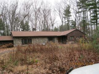 83 Dublin Ave, Nashua, NH 03063-2048