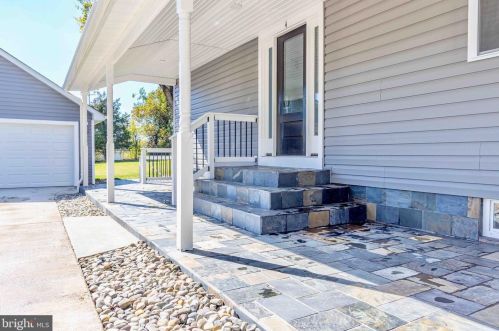 4 Porter Ln, Fredericksburg, VA 22405-5800