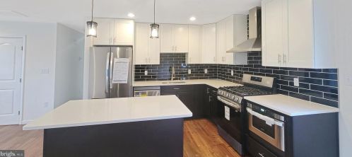 15124 Concord Dr, Woodbridge VA  22193-1640 exterior