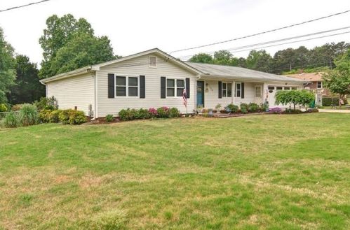 1180 Murray Cir, Marietta, GA 30064-3930