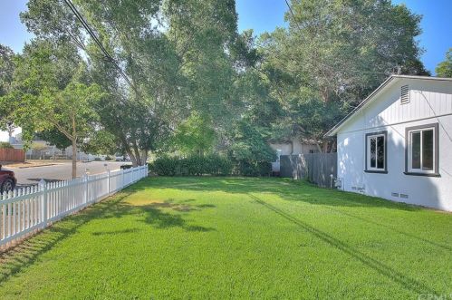 7106 Orch St, Riverside CA  92504-3958 exterior
