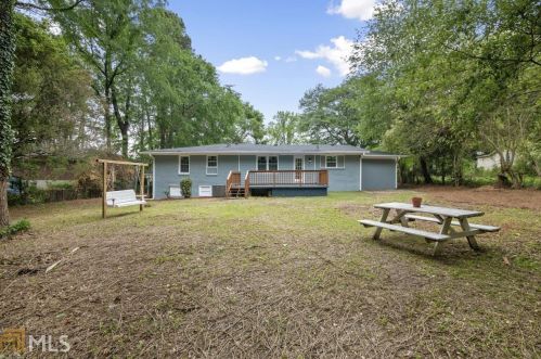 3824 Adamsville Dr, Atlanta GA  30331-3709 exterior