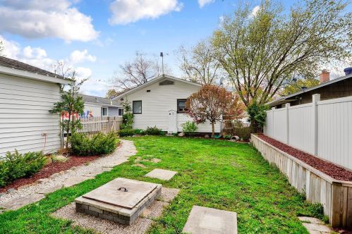 2070 Ivy St, Saint Paul MN  55109-4029 exterior