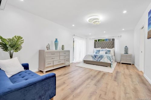 669 22nd Ave, Honolulu HI  96816-7012 exterior