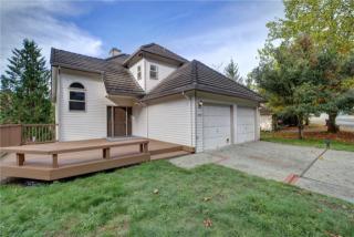 17407 28th St, Redmond, WA 98052-6241