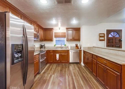 1566 La Vine Ln, Vista CA  92084-7268 exterior