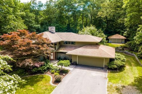 331 Oxbow Rd, Durham, CT 06422-1814