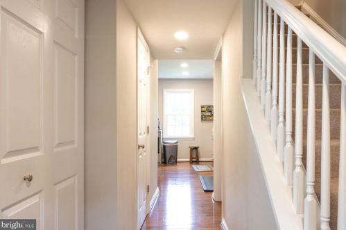 5419 Donnelly Ct, Springfield VA  22151-1706 exterior