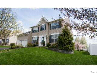 4990 Derby Ln, Bethlehem, PA 18020-9415