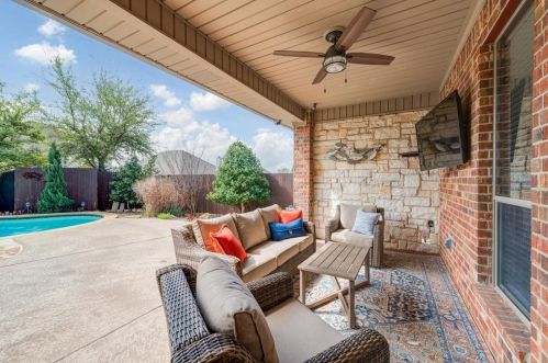2708 Las Ventanas Trl, Fort Worth TX  76131-2807 exterior