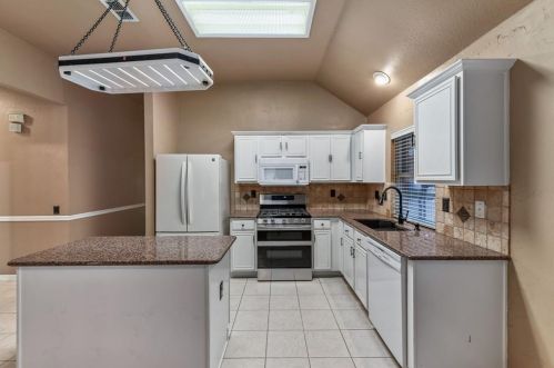 4601 Parkview Ln, Fort Worth TX  76182-4637 exterior