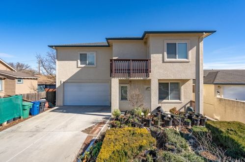 324 Vine St, Lake Nacimiento, CA 93446-9603