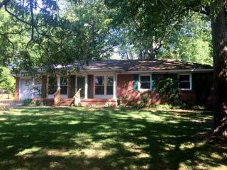 109 Calhoun Ave, Pendleton, SC 29670-9163